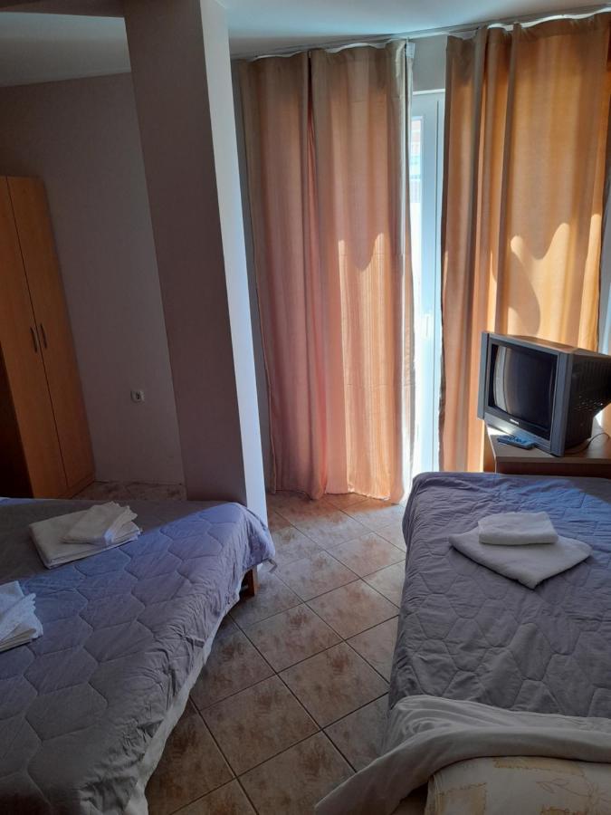 Bato Rooms Пештани Экстерьер фото
