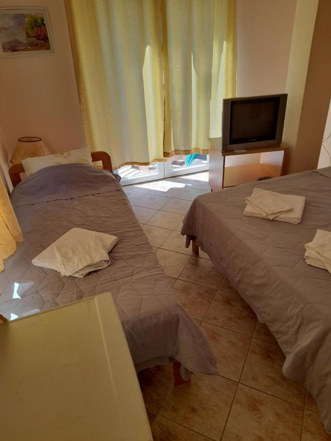 Bato Rooms Пештани Экстерьер фото