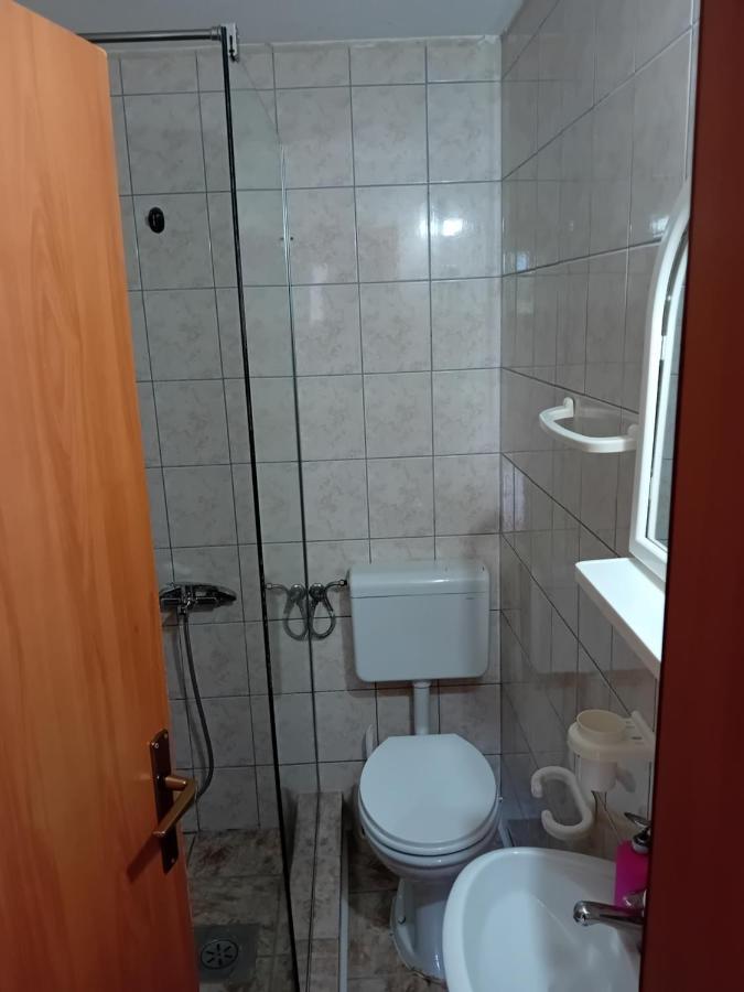 Bato Rooms Пештани Экстерьер фото